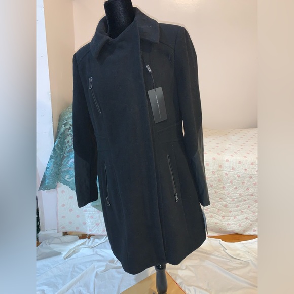 Coat - Picture 2 of 8
